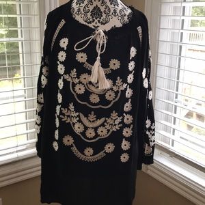 Beautiful black and white dressy top